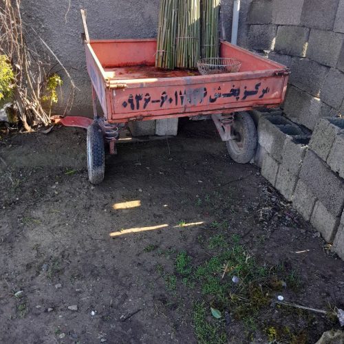 یک عدد کابین موتور در حد نو تمامی وسایل ها سالم آماده کار