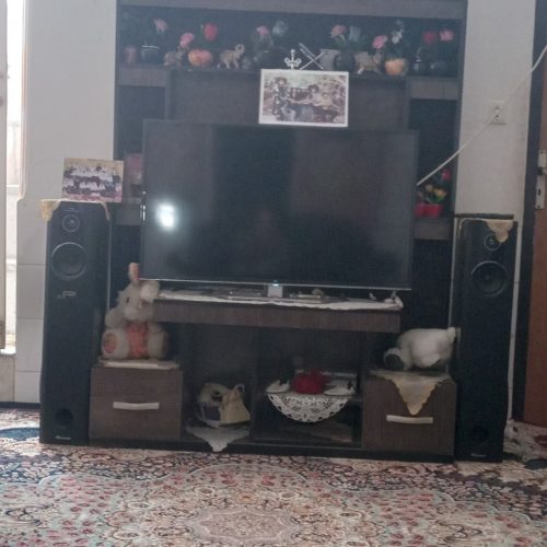 میز تلویزیون در حد نو