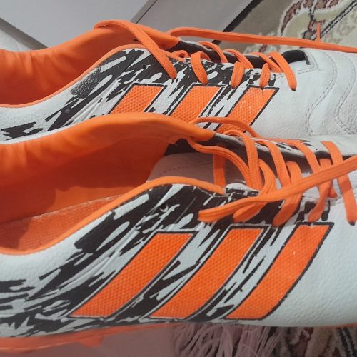 کفش ورزشی استوک چمن