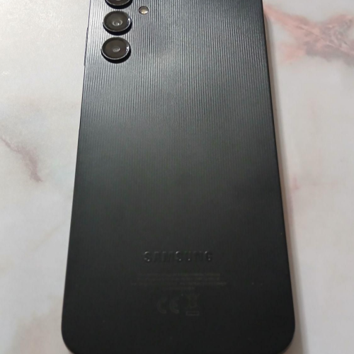 گوشی سامسونگ a14در حد نو و کارکرد خوب بدونی مشکل