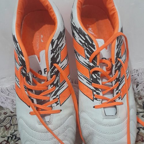 کفش ورزشی استوک چمن