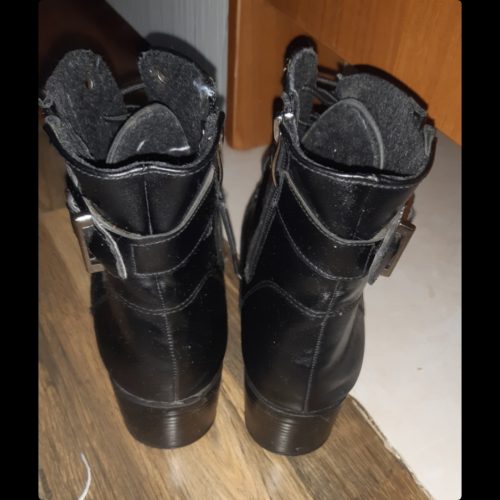 تعدادی پوشاک زنانه