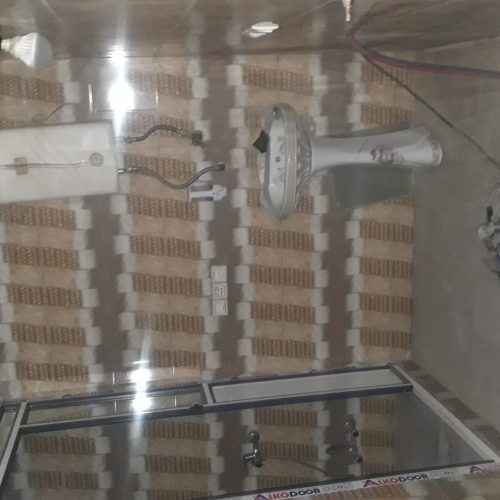 مغازه تجاری متراژ45 متر و اگر کسی خاست با مغازه بغلی یکیش میکنم میدمش