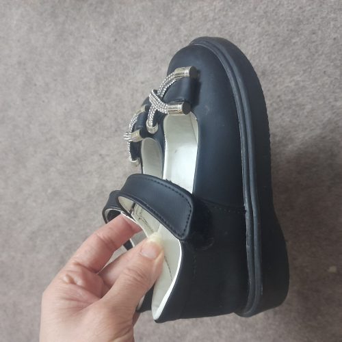 پیراهن و کفش دخترانه شیک