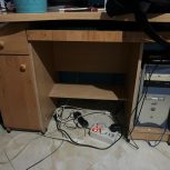 میز کامپیوتر در حد نو