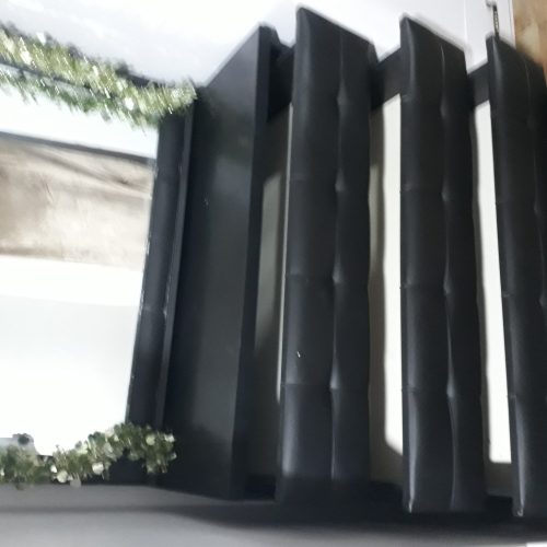 به علت نداشتن جای کافی و جابه جای منزل و شهر