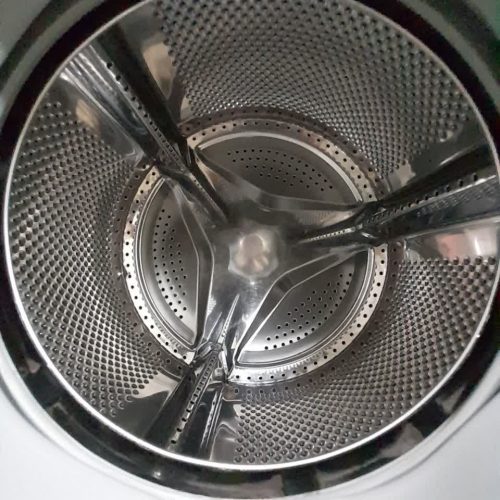 ماشین لباسشویی Haier پنج کیلویی در حد نو