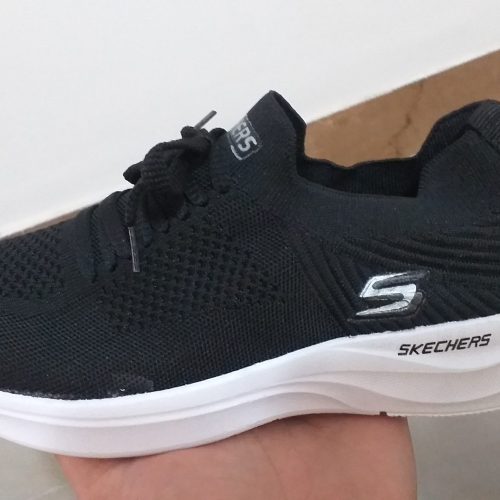 فروش ویژه ی انواع کفش زنانه مردانه زیر قیمت