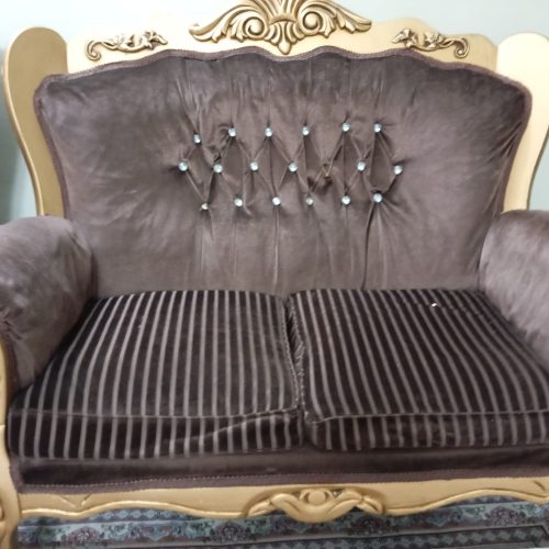 یه عدد مبلمان 8نفره