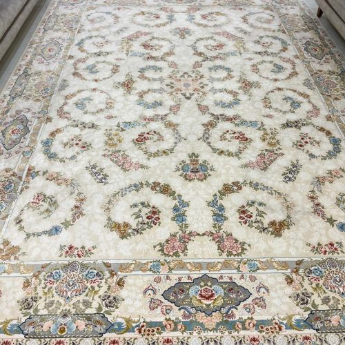 یک عدد فرش 12 متری