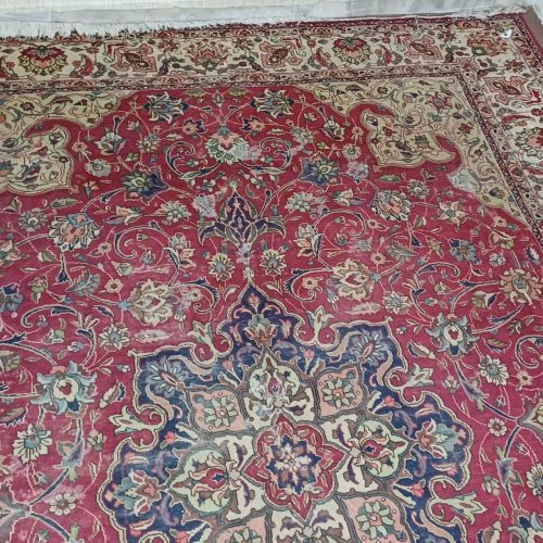 فرش 12 متری دستبافت مشهد (قدیمی)