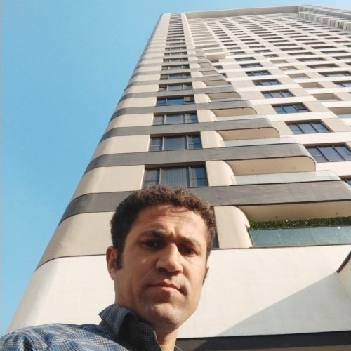 نگهبان هستم  هرکه خواست  واسه شب خواست در خدمتم