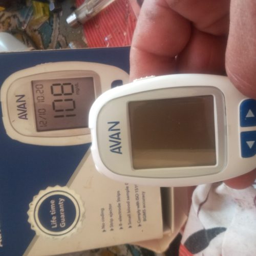 دستگاه اندازگیری قند خون