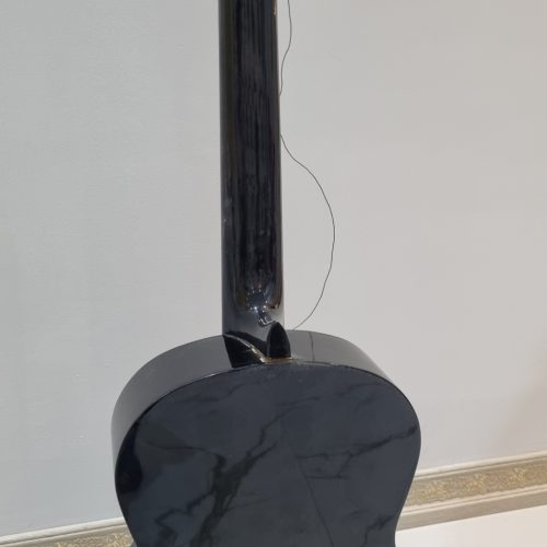 گیتار مشکی کلاسیک