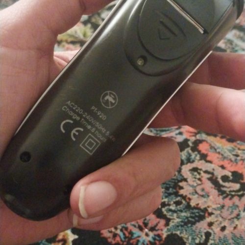 یک ماشین ریش تراش سه تیغه اصلی