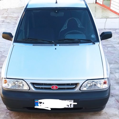 یک سال بیمه دارد