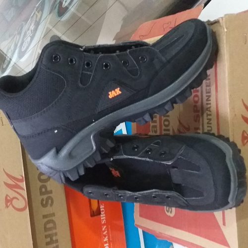 فروش ویژه ی انواع کفش زنانه مردانه زیر قیمت