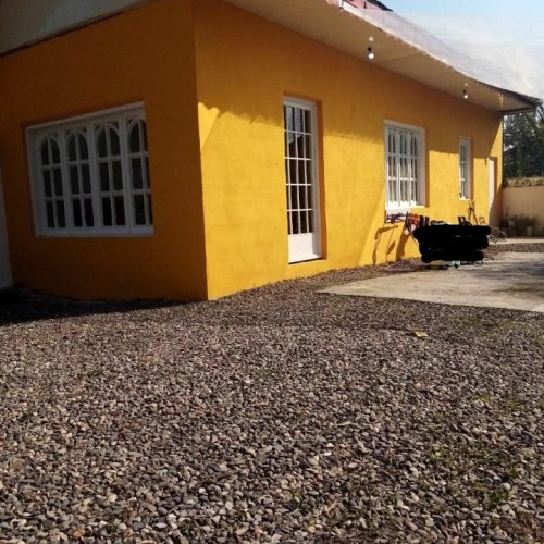 مغاز به همراه زمین بر اول اتوبان