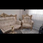 مبل 9 نفره با میزبان و سه تا عسلی بزرگ