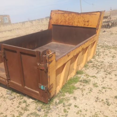 اتاق عقب ماشین لیلاند ایفا