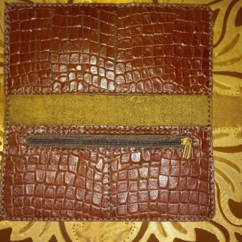 چرم دست دوز