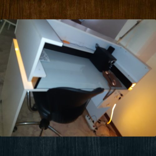 تعدادی وسایل سالن زیبایی