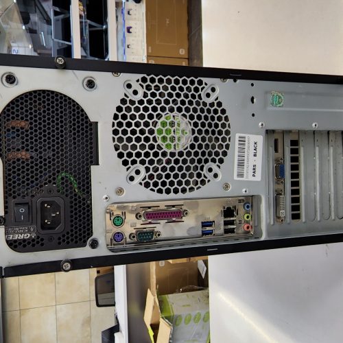 کیس و مانیتور