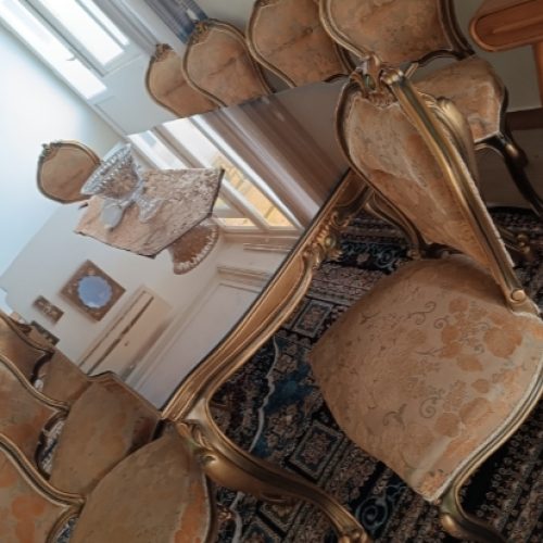 مبلمان همراه با میز غذا خوری و عسلی و میز وسط