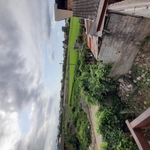 خونه دو واحدی نیمه کاره