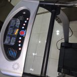 تردمیل تمیز در حد نو سرویس شده