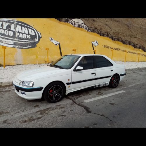 شیشه دودی اتومبیل