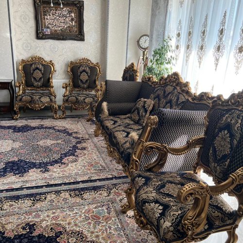 مبلمان 10 نفره همراه شزلون و ناهارخوری 8 نفره و ویترین