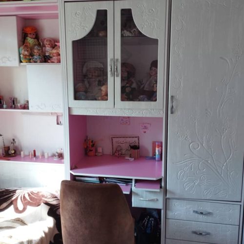 سرویس تخت و کمد،ویترین و میز تحریر