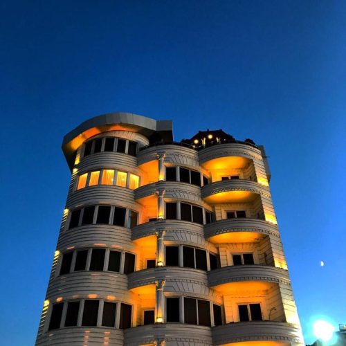 آپارتمان سرخرود روبروی خانه دریا