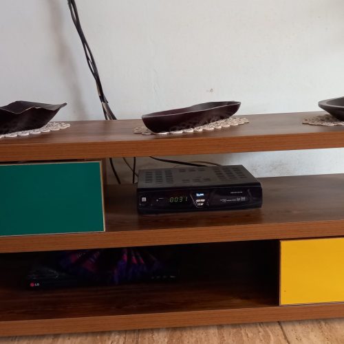 میز تلوزیون