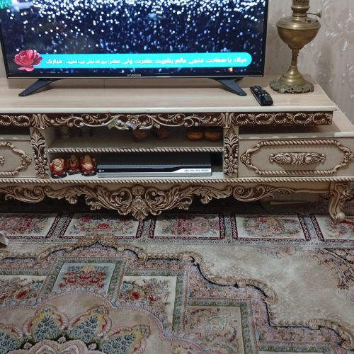 میز تلویزیون و جاکفشی