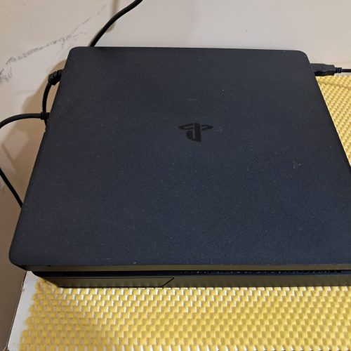 پلی فور اسلیم 1 ترا مشکی 2 دسته