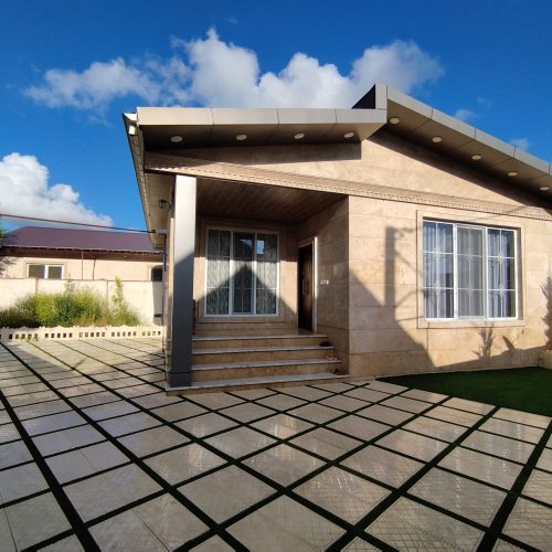 ویلا مجلل 2 خوابه با فوتبال دستی زیباکنار