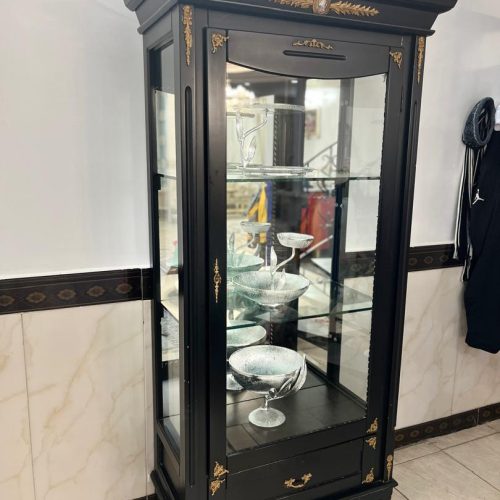 بوفه مشکی در حد نو