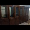 بوفه ویترین دار 8 تکه قسمت ویترین روی کمد نصب می‌شود تمام چوب