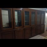 بوفه ویترین دار 8 تکه قسمت ویترین روی کمد نصب می‌شود تمام چوب