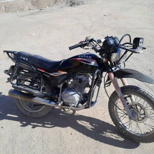 موتور احسان .شکاری  سرحال تمیز لاستیک عقل جلوه یژی 90 درصد