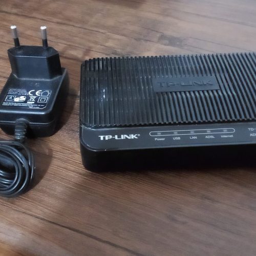 گوشی ثابت و مودم خانگی