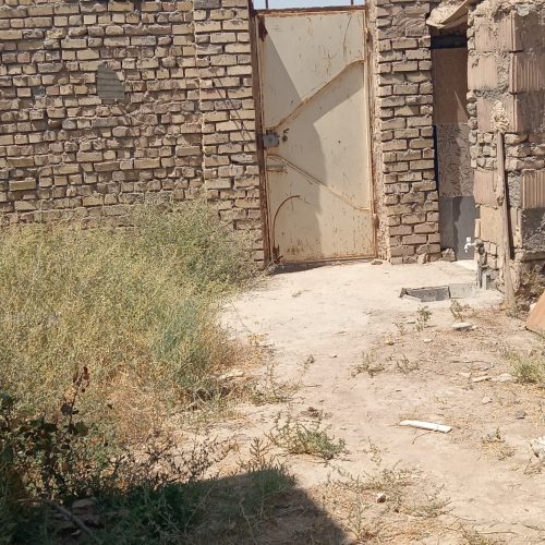 زمین چهار دیواری