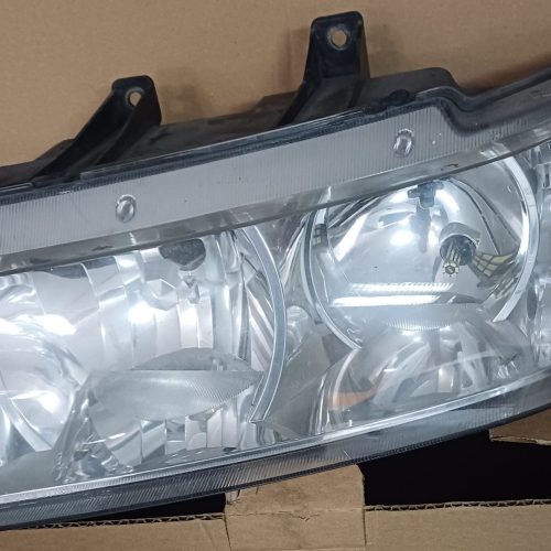 چراغ جلو سمند سمت‌راننده