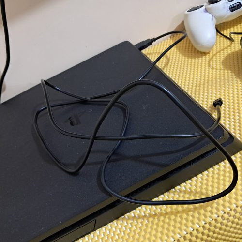 پلی فور اسلیم 1 ترا مشکی 2 دسته