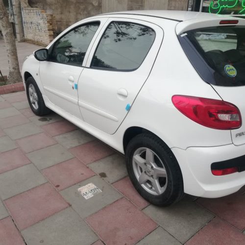 پژو 207i