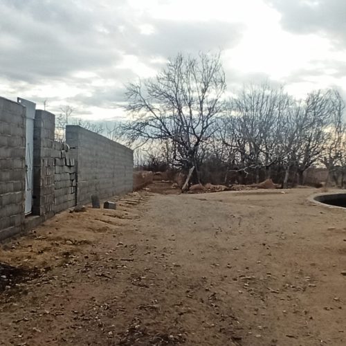زمین باغ2300متر با یه ساعت آب قنات