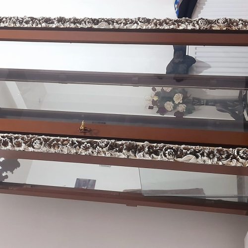 یک عدد بوفه و یک عدد میز تلویزیون