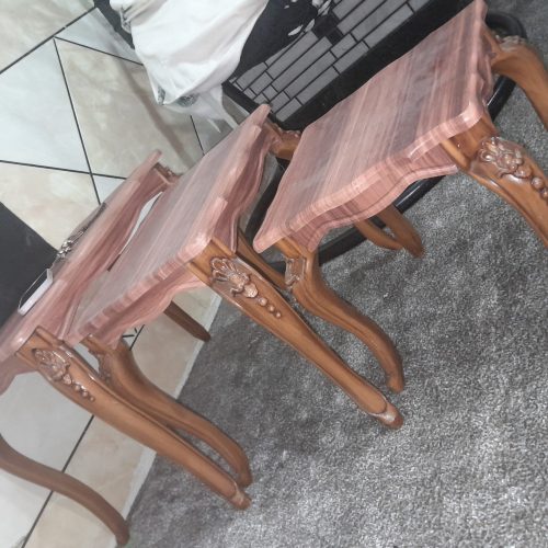 مبل ومیز عسلی